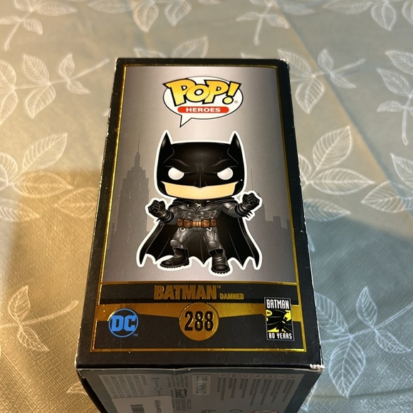 Pop! Heroes. Batman Damned - Picture 4 of 8